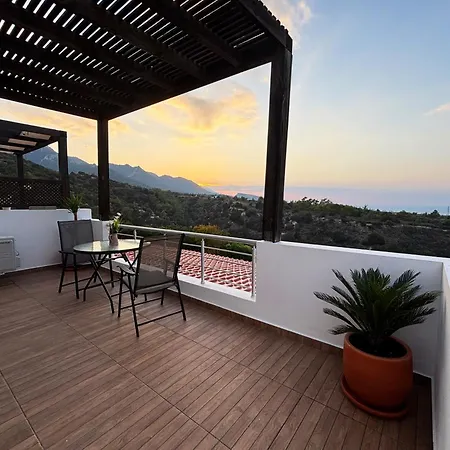 Buena Brisa * Kyrenia (Northern Cyprus)